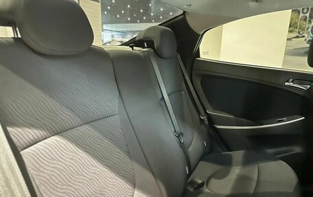 Hyundai Solaris II рестайлинг, 2011 год, 780 000 рублей, 16 фотография