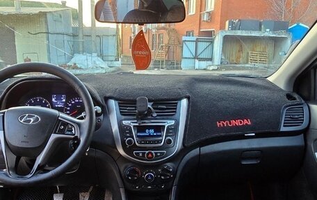 Hyundai Solaris II рестайлинг, 2015 год, 470 000 рублей, 5 фотография