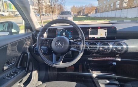 Mercedes-Benz A-Класс, 2019 год, 2 420 000 рублей, 8 фотография