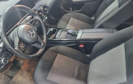 Mercedes-Benz A-Класс, 2019 год, 2 420 000 рублей, 9 фотография