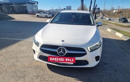 Mercedes-Benz A-Класс, 2019 год, 2 420 000 рублей, 4 фотография