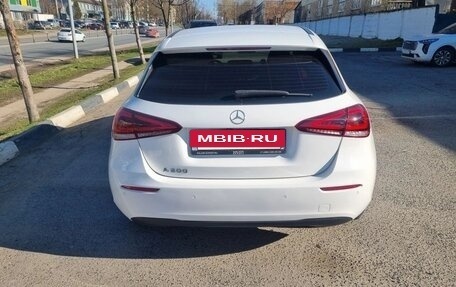 Mercedes-Benz A-Класс, 2019 год, 2 420 000 рублей, 2 фотография