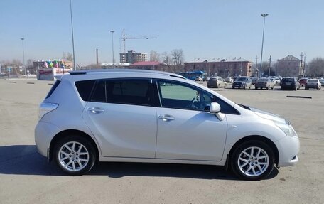 Toyota Verso I, 2011 год, 1 200 000 рублей, 3 фотография