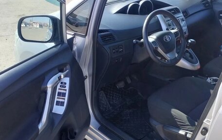 Toyota Verso I, 2011 год, 1 200 000 рублей, 10 фотография