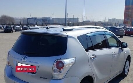 Toyota Verso I, 2011 год, 1 200 000 рублей, 4 фотография