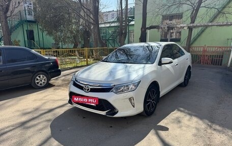 Toyota Camry, 2016 год, 1 690 000 рублей, 3 фотография