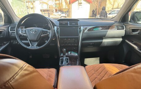 Toyota Camry, 2016 год, 1 690 000 рублей, 14 фотография