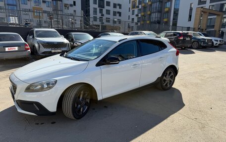 Volvo V40 Cross Country I, 2014 год, 1 299 000 рублей, 2 фотография