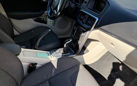 Volvo V40 Cross Country I, 2014 год, 1 299 000 рублей, 24 фотография