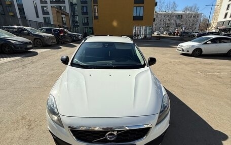 Volvo V40 Cross Country I, 2014 год, 1 299 000 рублей, 13 фотография