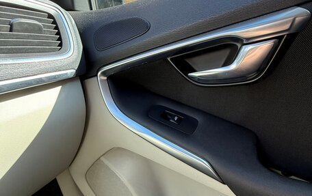 Volvo V40 Cross Country I, 2014 год, 1 299 000 рублей, 27 фотография