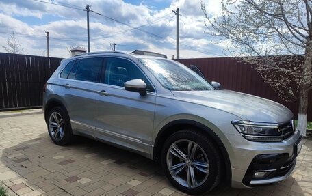 Volkswagen Tiguan II, 2019 год, 3 050 000 рублей, 2 фотография