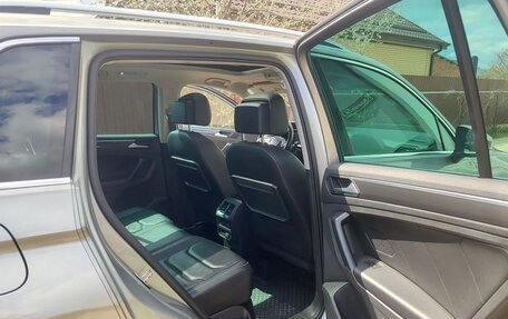 Volkswagen Tiguan II, 2019 год, 3 050 000 рублей, 5 фотография