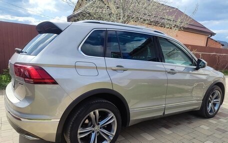 Volkswagen Tiguan II, 2019 год, 3 050 000 рублей, 3 фотография