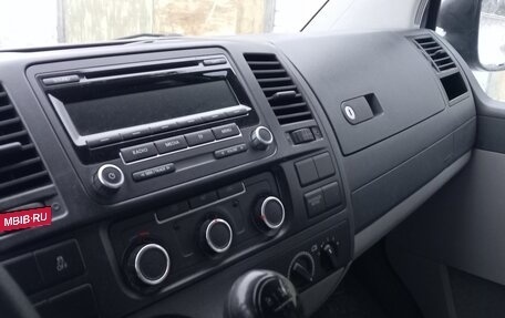 Volkswagen Transporter T5 рестайлинг, 2010 год, 1 600 000 рублей, 4 фотография