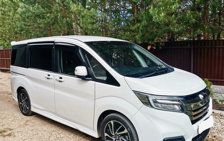 Honda Stepwgn IV, 2022 год, 2 150 000 рублей, 4 фотография