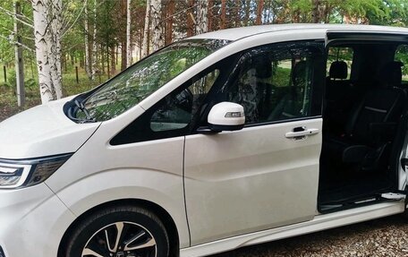 Honda Stepwgn IV, 2022 год, 2 150 000 рублей, 7 фотография