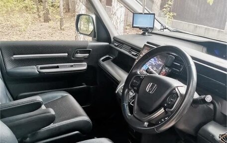 Honda Stepwgn IV, 2022 год, 2 150 000 рублей, 10 фотография