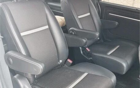 Honda Stepwgn IV, 2022 год, 2 150 000 рублей, 24 фотография