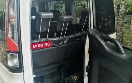 Honda Stepwgn IV, 2022 год, 2 150 000 рублей, 18 фотография