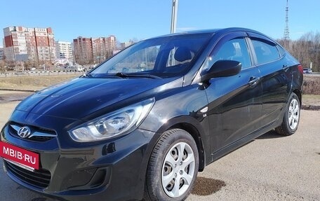 Hyundai Solaris II рестайлинг, 2011 год, 870 000 рублей, 13 фотография