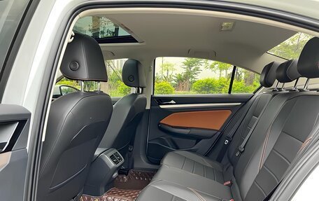 Volkswagen Bora, 2023 год, 1 500 000 рублей, 13 фотография