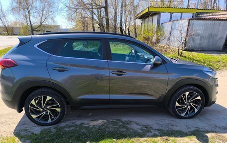 Hyundai Tucson III, 2019 год, 2 390 000 рублей, 4 фотография