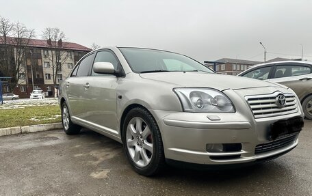 Toyota Avensis III рестайлинг, 2004 год, 590 000 рублей, 1 фотография