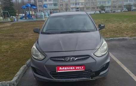 Hyundai Solaris II рестайлинг, 2011 год, 295 000 рублей, 1 фотография