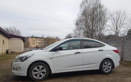 Hyundai Solaris II рестайлинг, 2016 год, 955 000 рублей, 1 фотография