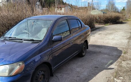 Toyota Platz, 2000 год, 238 000 рублей, 2 фотография