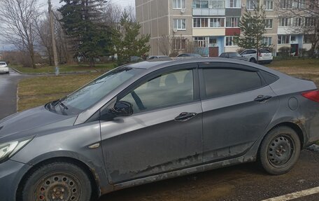 Hyundai Solaris II рестайлинг, 2011 год, 295 000 рублей, 2 фотография