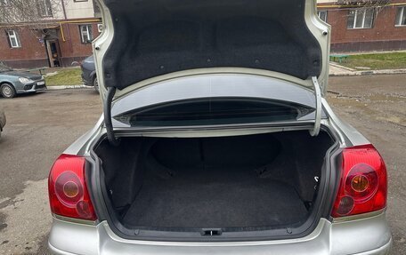 Toyota Avensis III рестайлинг, 2004 год, 590 000 рублей, 8 фотография