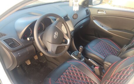 Hyundai Solaris II рестайлинг, 2016 год, 955 000 рублей, 11 фотография