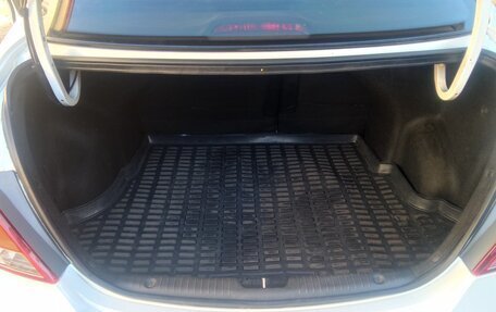 Hyundai Solaris II рестайлинг, 2016 год, 955 000 рублей, 16 фотография