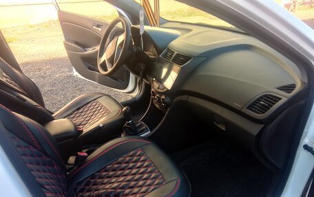 Hyundai Solaris II рестайлинг, 2016 год, 955 000 рублей, 15 фотография