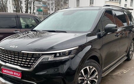 KIA Carnival, 2023 год, 4 900 000 рублей, 1 фотография