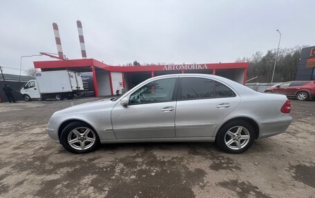 Mercedes-Benz E-Класс, 2004 год, 910 000 рублей, 5 фотография