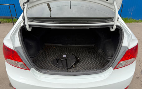 Hyundai Solaris II рестайлинг, 2013 год, 800 000 рублей, 5 фотография