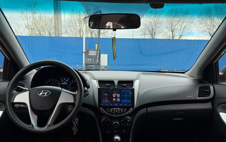 Hyundai Solaris II рестайлинг, 2013 год, 800 000 рублей, 9 фотография