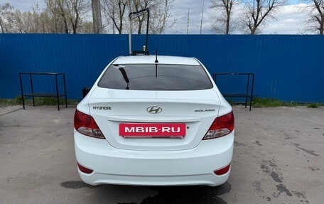 Hyundai Solaris II рестайлинг, 2013 год, 800 000 рублей, 4 фотография