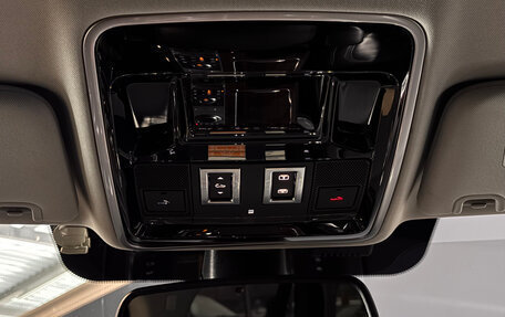 Land Rover Range Rover IV рестайлинг, 2016 год, 4 699 000 рублей, 21 фотография