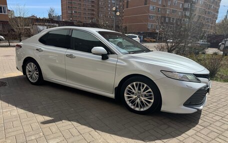 Toyota Camry, 2019 год, 2 740 000 рублей, 2 фотография