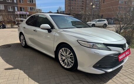 Toyota Camry, 2019 год, 2 740 000 рублей, 3 фотография