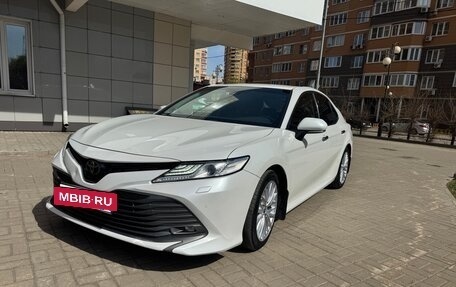 Toyota Camry, 2019 год, 2 740 000 рублей, 4 фотография