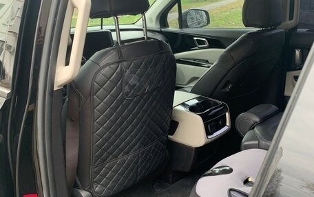 KIA Carnival, 2023 год, 4 900 000 рублей, 9 фотография