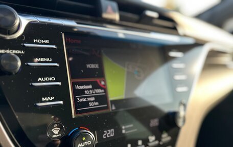 Toyota Camry, 2020 год, 3 330 000 рублей, 10 фотография