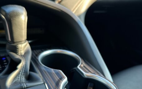 Toyota Camry, 2020 год, 3 330 000 рублей, 18 фотография