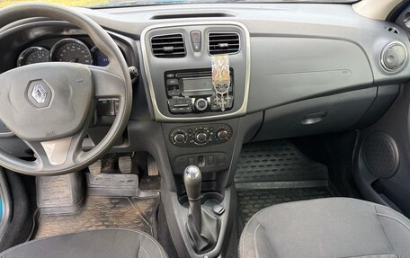 Renault Logan II, 2016 год, 740 000 рублей, 7 фотография