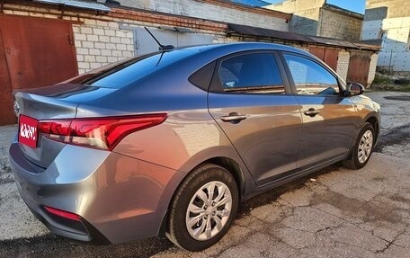 Hyundai Solaris II рестайлинг, 2019 год, 1 050 000 рублей, 1 фотография